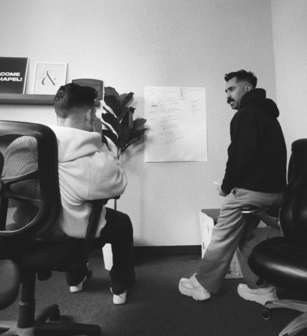 Daniel Fernandez coaching a pastor through a sermon outline